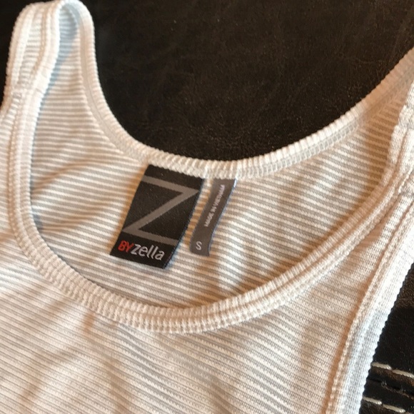 Zella Lightweight Workout Tank - Picture 2 of 3